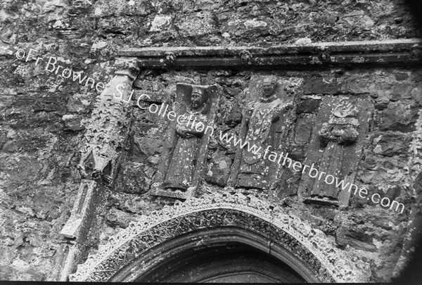 DETAIL OF FIGURES DOOR CATHEDRAL